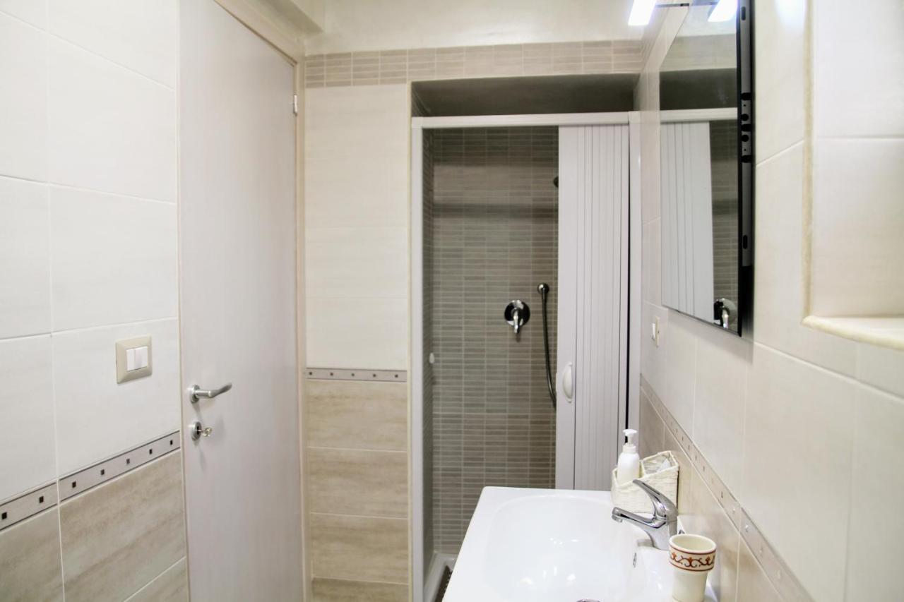 Rooms Dimora Arco - Affitti Brevi Italia Monte SantʼAngelo Buitenkant foto