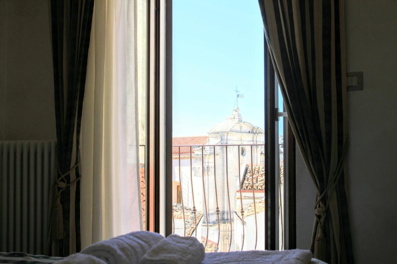 Rooms Dimora Arco - Affitti Brevi Italia Monte SantʼAngelo Buitenkant foto