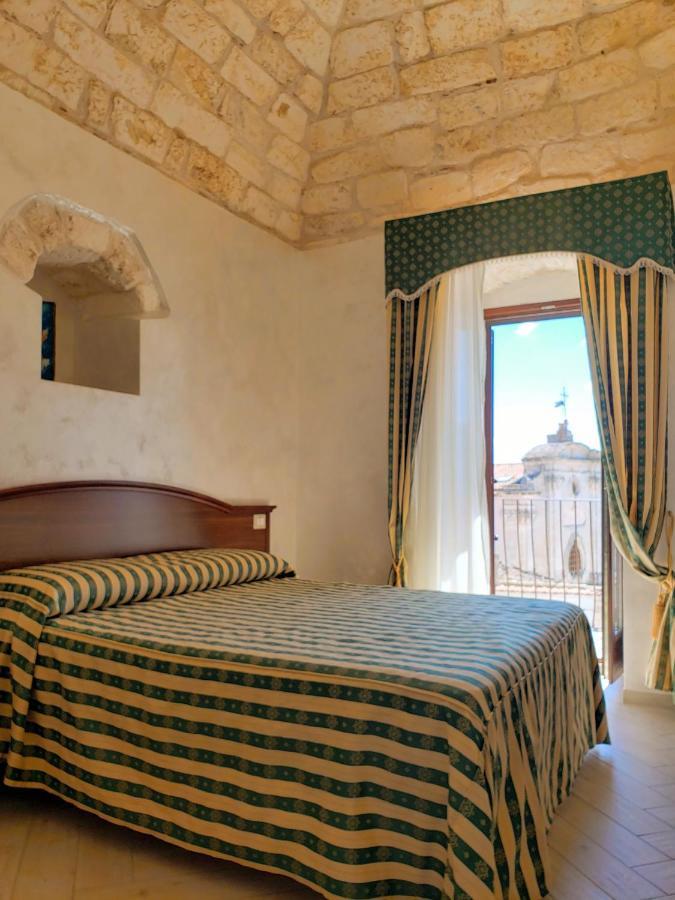 Rooms Dimora Arco - Affitti Brevi Italia Monte SantʼAngelo Buitenkant foto