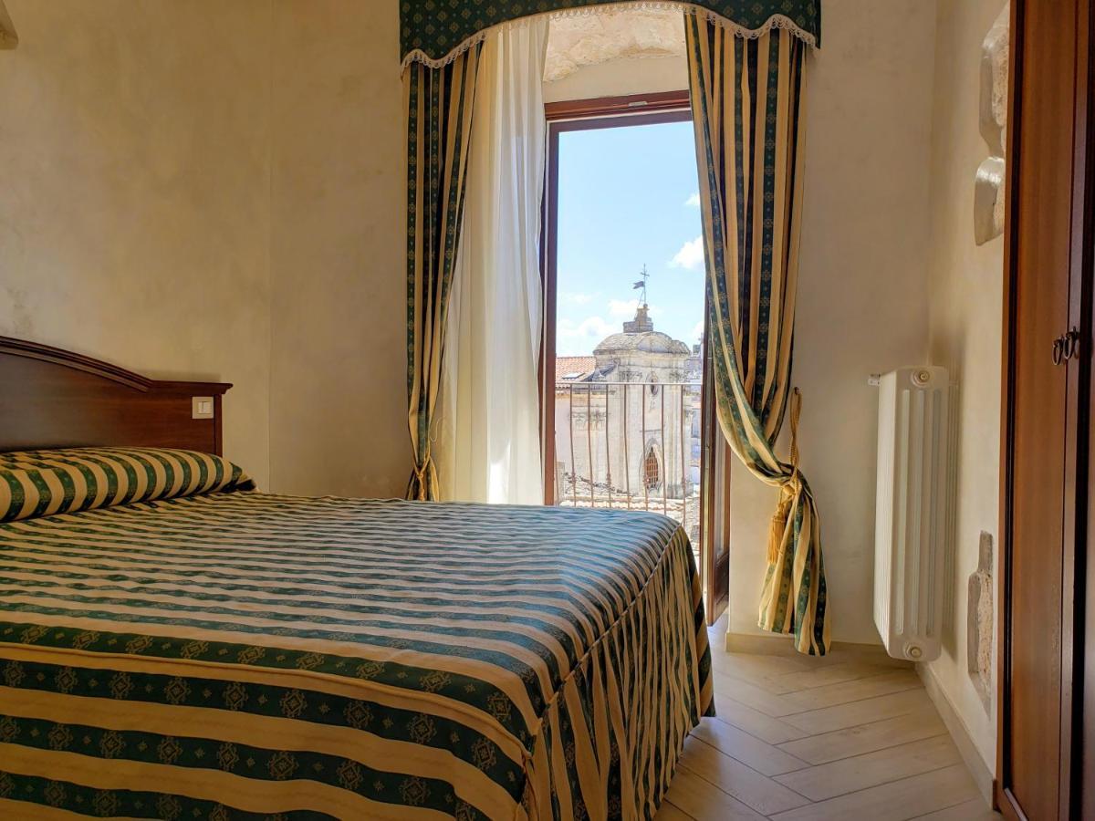 Rooms Dimora Arco - Affitti Brevi Italia Monte SantʼAngelo Buitenkant foto